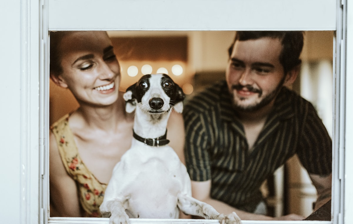 Familia con mascotas